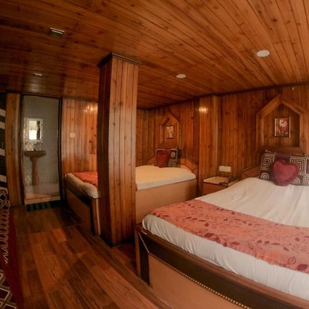 Grg Broadway Mall Road Darjeeling By Royal Collection Hotel Extérieur photo