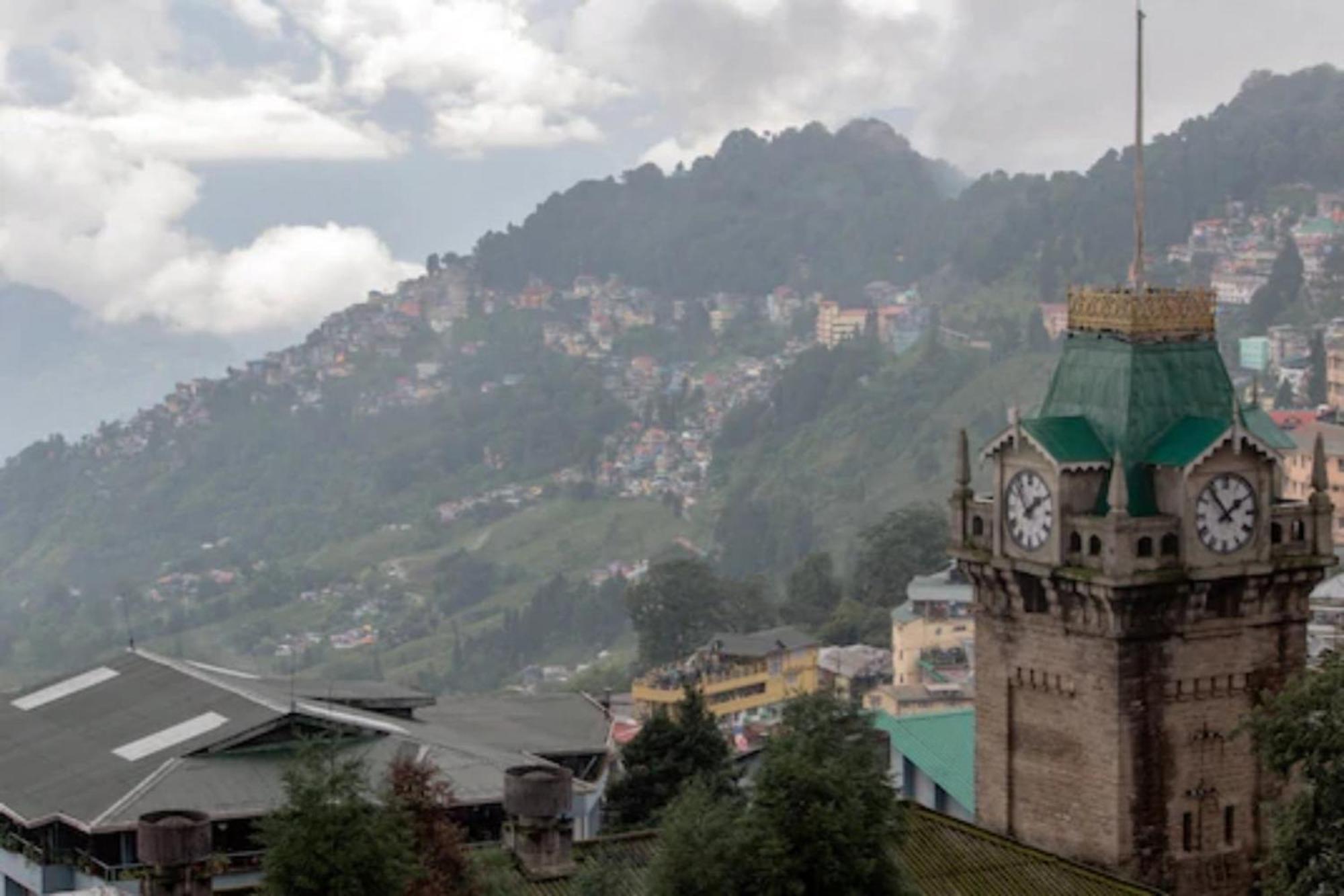 Grg Broadway Mall Road Darjeeling By Royal Collection Hotel Extérieur photo