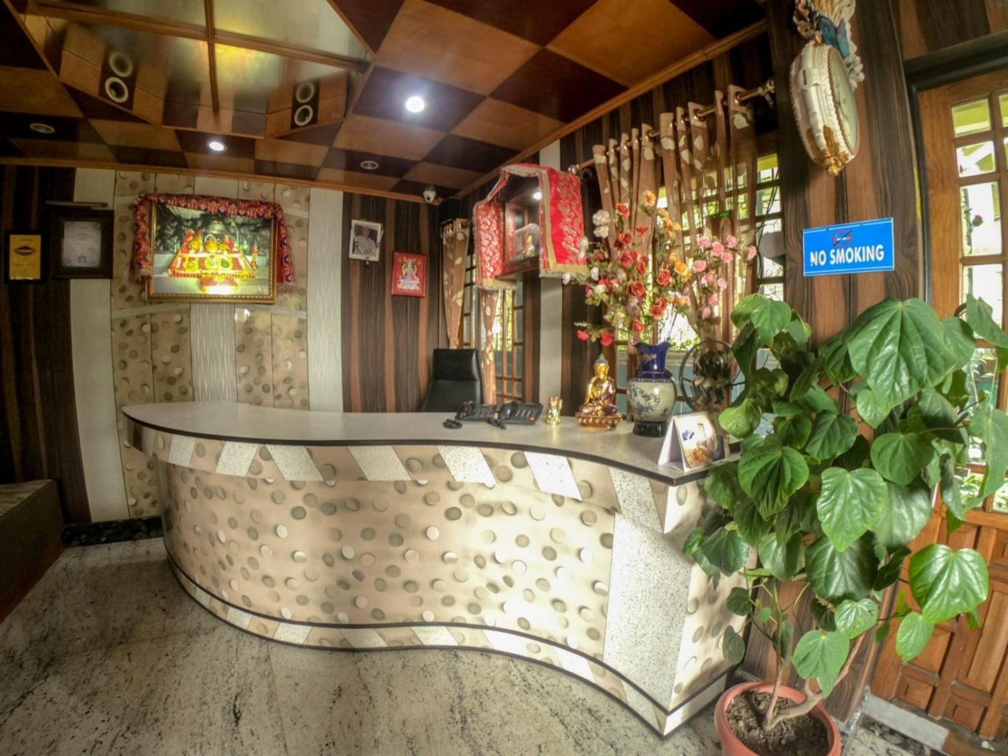 Grg Broadway Mall Road Darjeeling By Royal Collection Hotel Extérieur photo