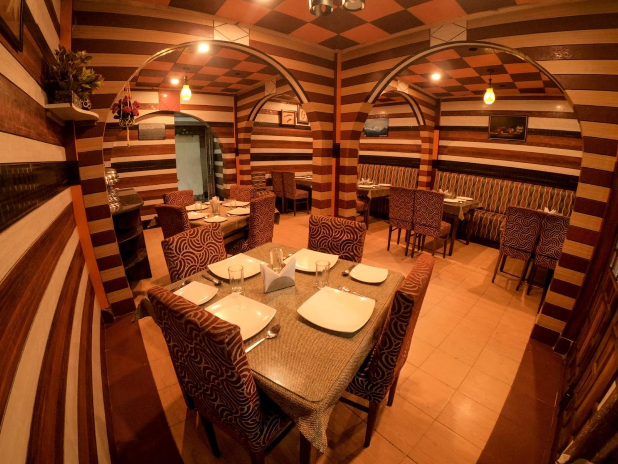 Grg Broadway Mall Road Darjeeling By Royal Collection Hotel Extérieur photo
